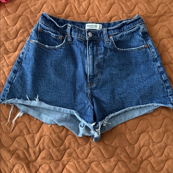 Abercrombie & Fitch Pants - Abercrombie & Fitch the 90s relaxed cut off short high rise curve love size 29/8